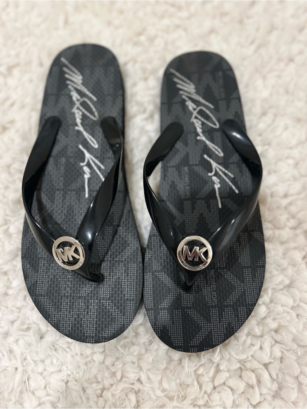 Michael Kors Black Logo Jelly Flip Flops - Picture 2 of 6